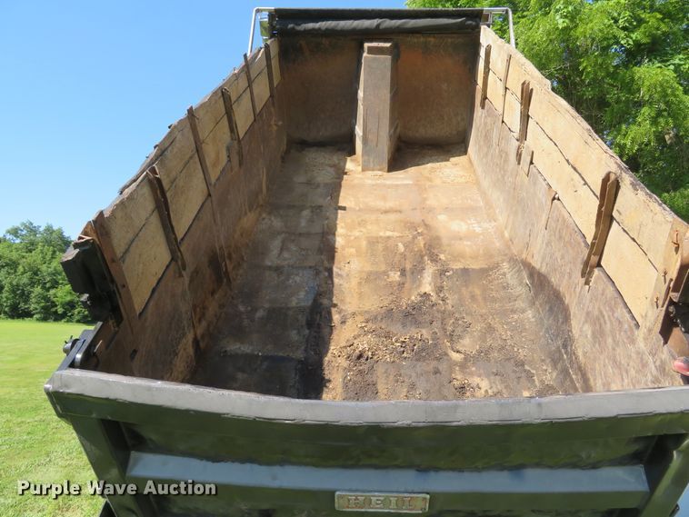 image for item DH1032 1991 Ford L8000  dump truck