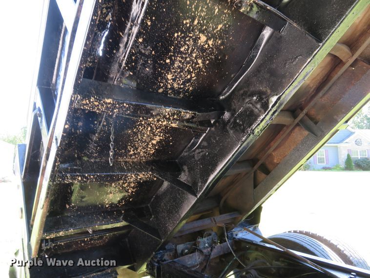 image for item DH1032 1991 Ford L8000  dump truck