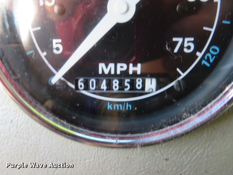 image for item DH1032 1991 Ford L8000  dump truck