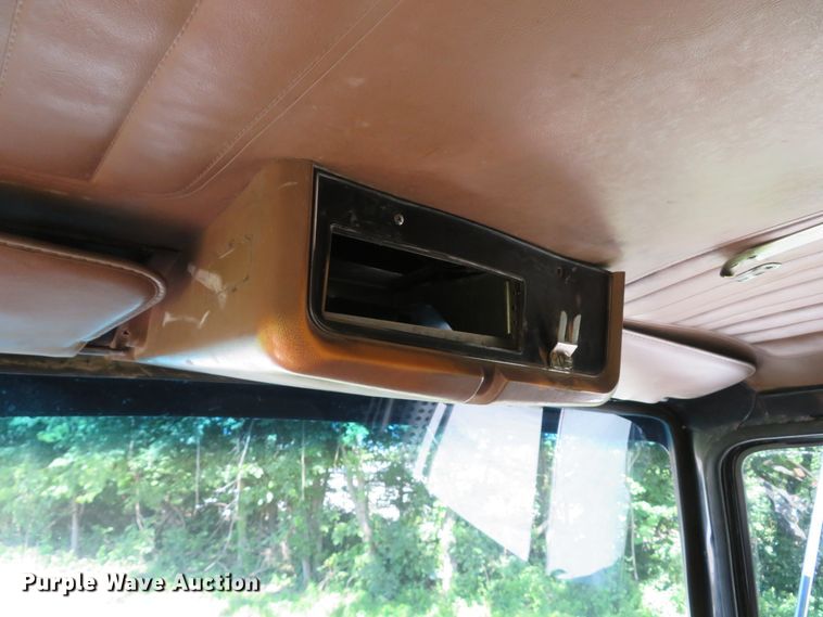 image for item DH1032 1991 Ford L8000  dump truck