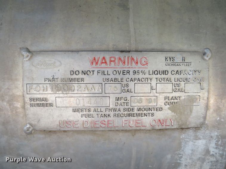 image for item DH1032 1991 Ford L8000  dump truck