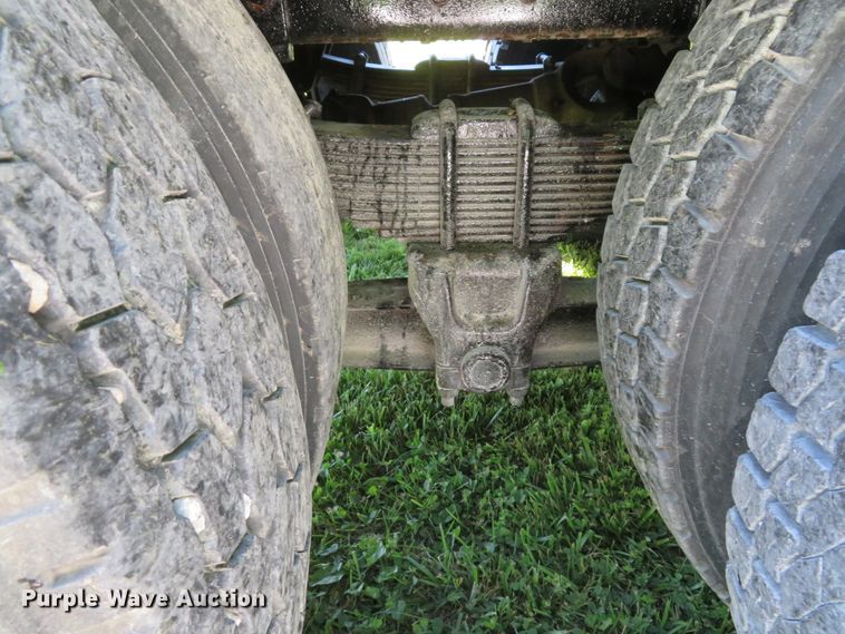 image for item DH1032 1991 Ford L8000  dump truck