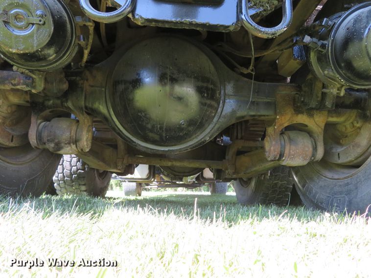 image for item DH1032 1991 Ford L8000  dump truck