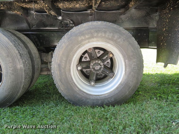 image for item DH1032 1991 Ford L8000  dump truck