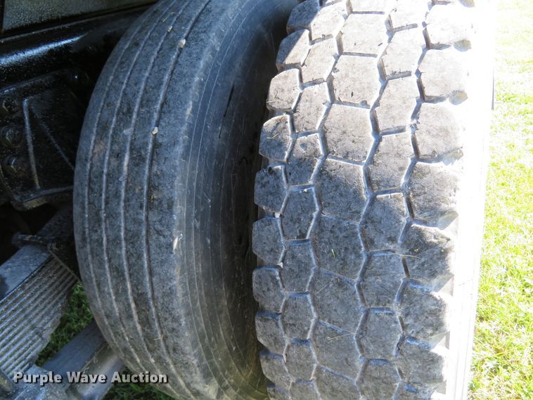 image for item DH1032 1991 Ford L8000  dump truck