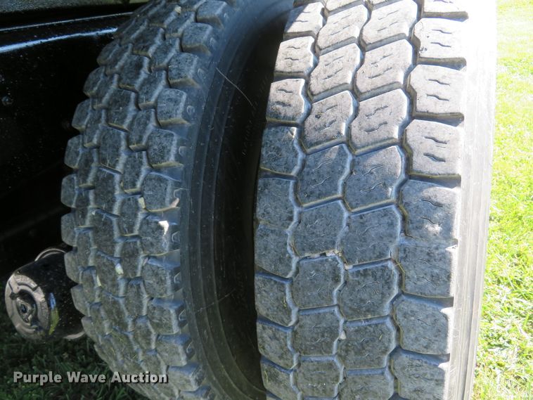 image for item DH1032 1991 Ford L8000  dump truck