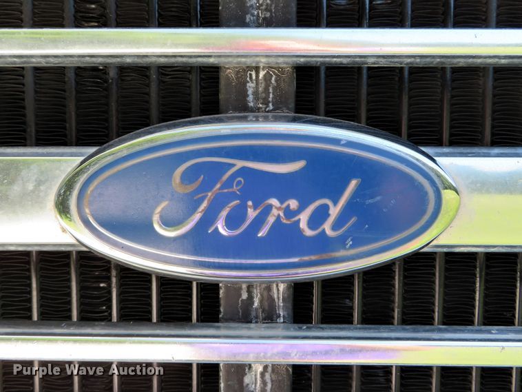 image for item DH1032 1991 Ford L8000  dump truck