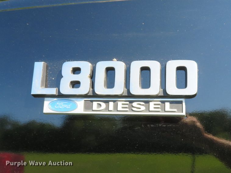 image for item DH1032 1991 Ford L8000  dump truck