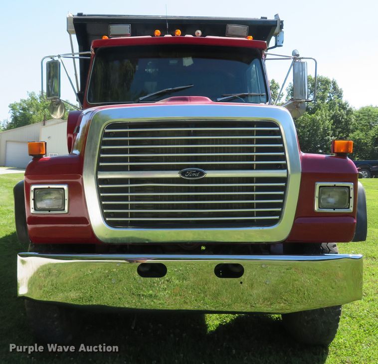 image for item DH1033 1994 Ford L8000  dump truck