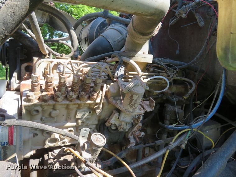 image for item DH1033 1994 Ford L8000  dump truck