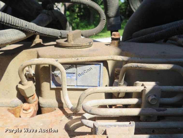 image for item DH1033 1994 Ford L8000  dump truck