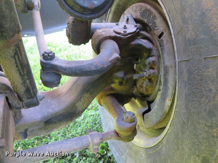 image for item DH1033 1994 Ford L8000  dump truck