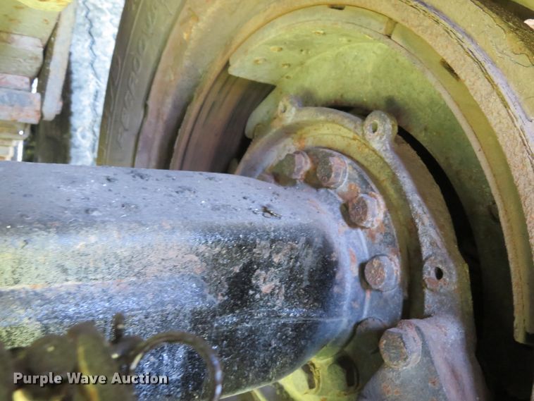 image for item DH1033 1994 Ford L8000  dump truck