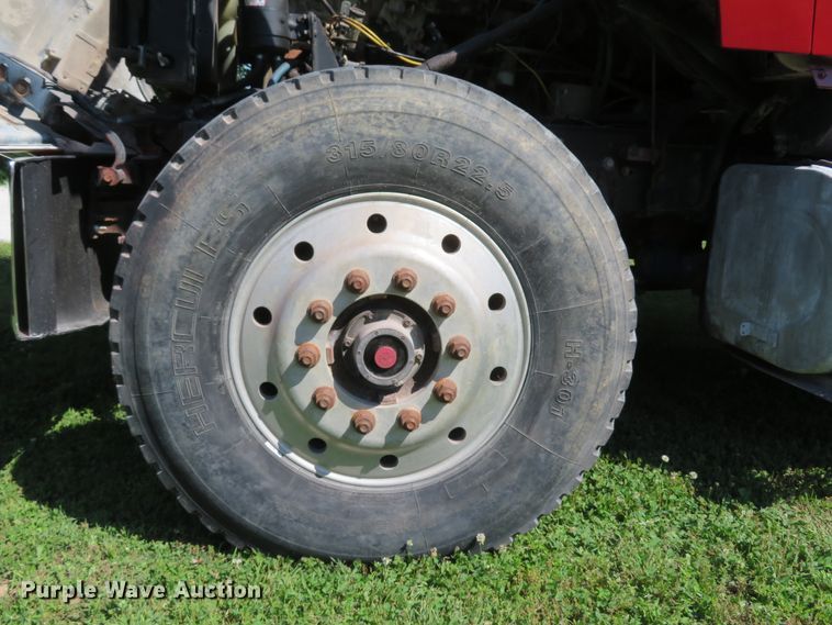 image for item DH1033 1994 Ford L8000  dump truck