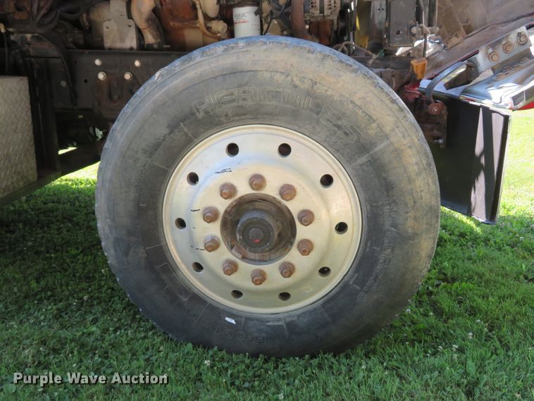 image for item DH1033 1994 Ford L8000  dump truck