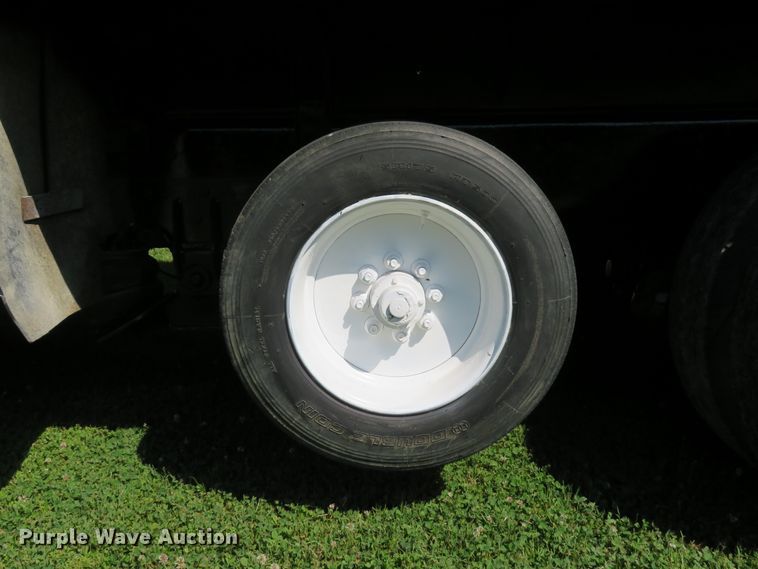image for item DH1033 1994 Ford L8000  dump truck