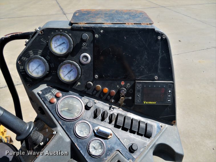 image for item DH1048 2006 Vermeer D24X40 Series II Navigator  directional boring unit