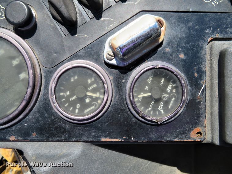 image for item DH1048 2006 Vermeer D24X40 Series II Navigator  directional boring unit