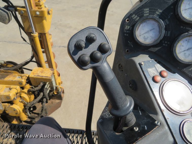 image for item DH1048 2006 Vermeer D24X40 Series II Navigator  directional boring unit