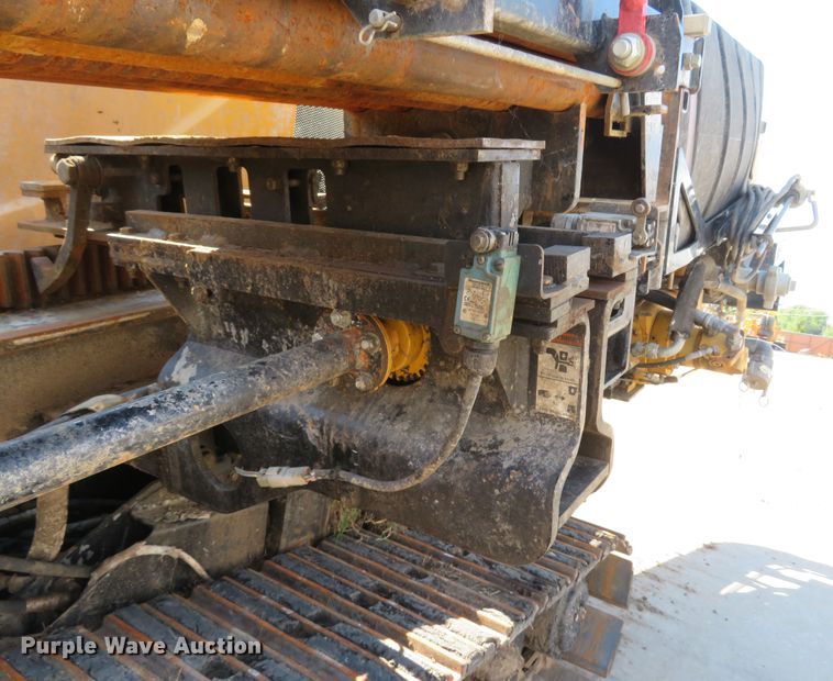 image for item DH1048 2006 Vermeer D24X40 Series II Navigator  directional boring unit