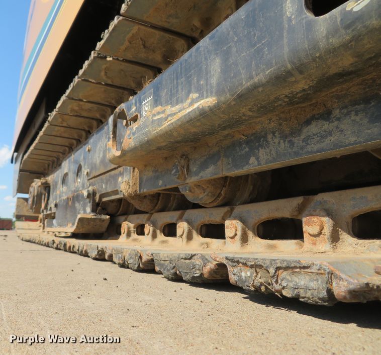 image for item DH1048 2006 Vermeer D24X40 Series II Navigator  directional boring unit