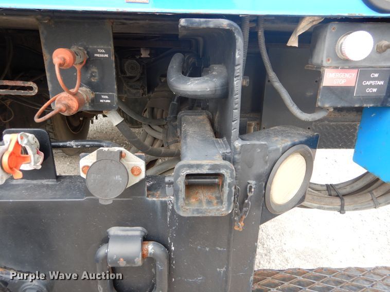 image for item DH5113 2011 International 7300SFA  bucket truck