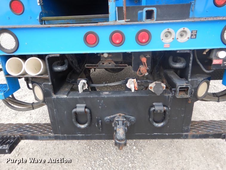 image for item DH5113 2011 International 7300SFA  bucket truck