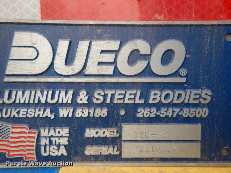 image for item DH5113 2011 International 7300SFA  bucket truck