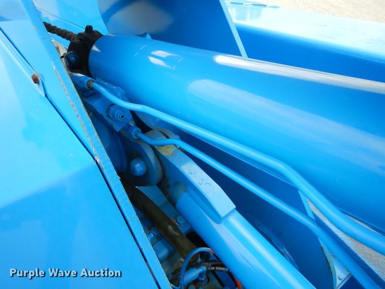 image for item DH5113 2011 International 7300SFA  bucket truck