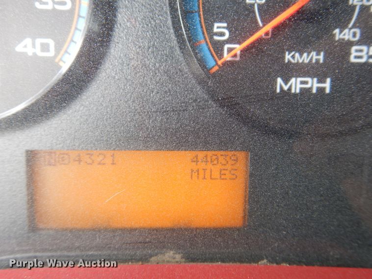 image for item DH5113 2011 International 7300SFA  bucket truck