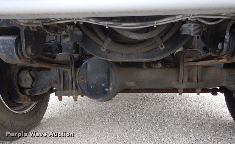 image for item DH5113 2011 International 7300SFA  bucket truck