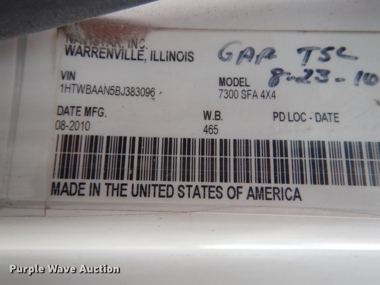 image for item DH5113 2011 International 7300SFA  bucket truck