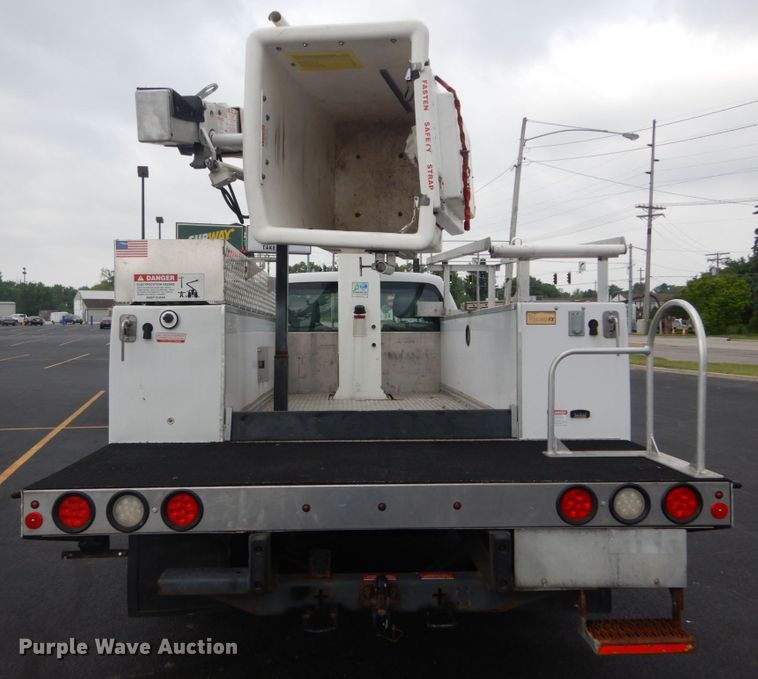 image for item DH5114 2014 Ford F450 Super Duty XL  bucket truck
