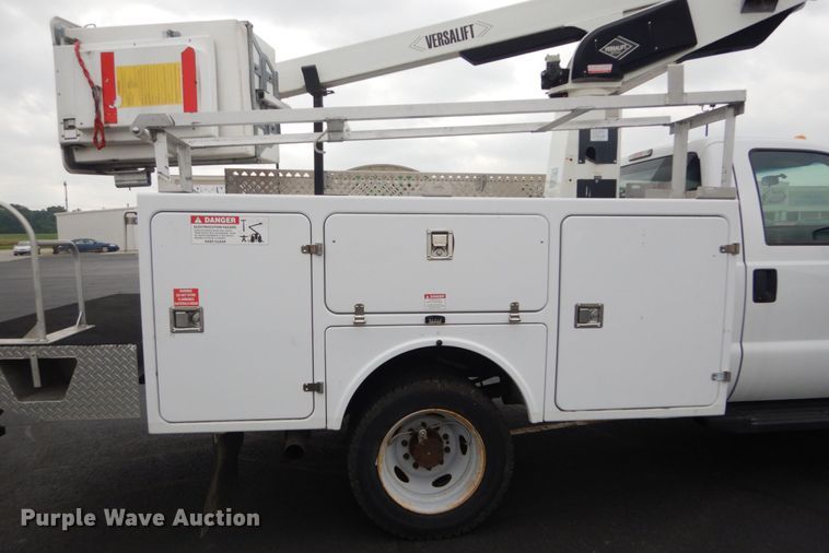 image for item DH5114 2014 Ford F450 Super Duty XL  bucket truck