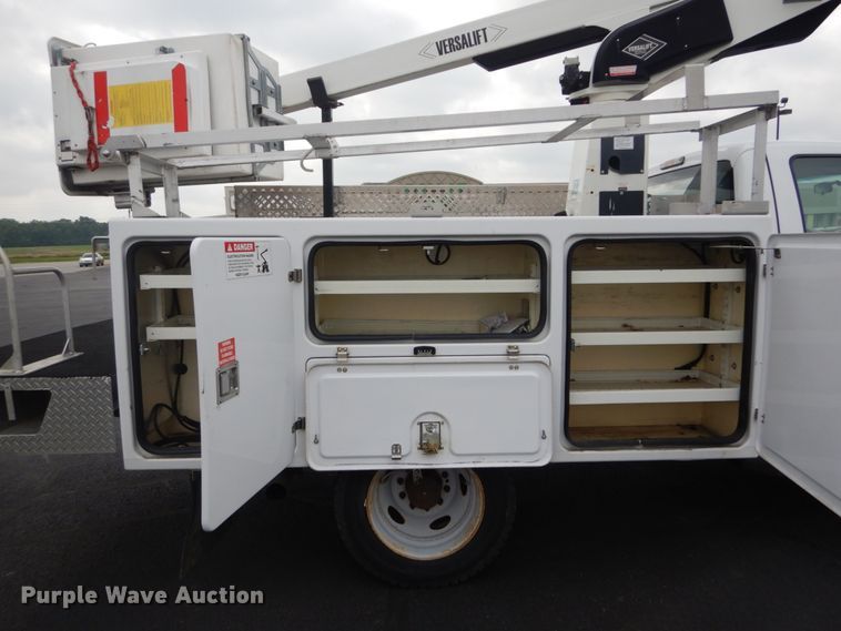 image for item DH5114 2014 Ford F450 Super Duty XL  bucket truck