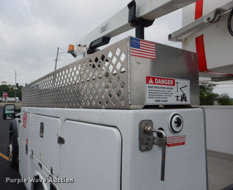 image for item DH5114 2014 Ford F450 Super Duty XL  bucket truck