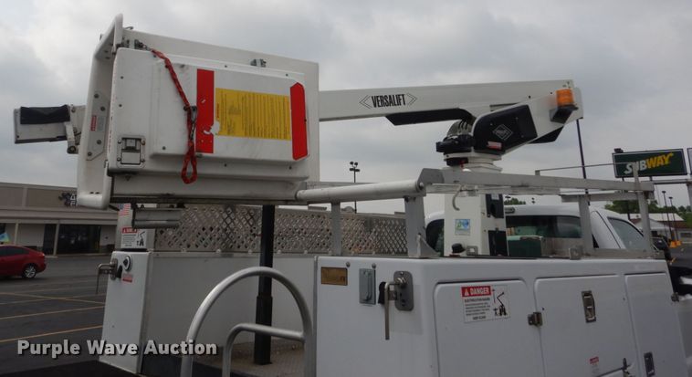 image for item DH5114 2014 Ford F450 Super Duty XL  bucket truck