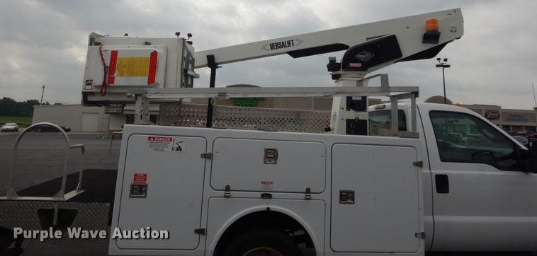 image for item DH5114 2014 Ford F450 Super Duty XL  bucket truck