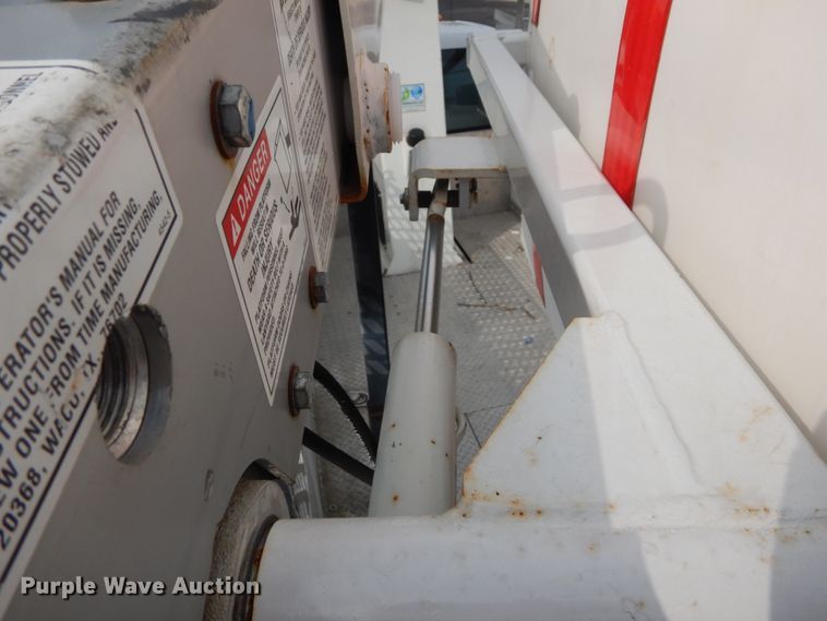 image for item DH5114 2014 Ford F450 Super Duty XL  bucket truck