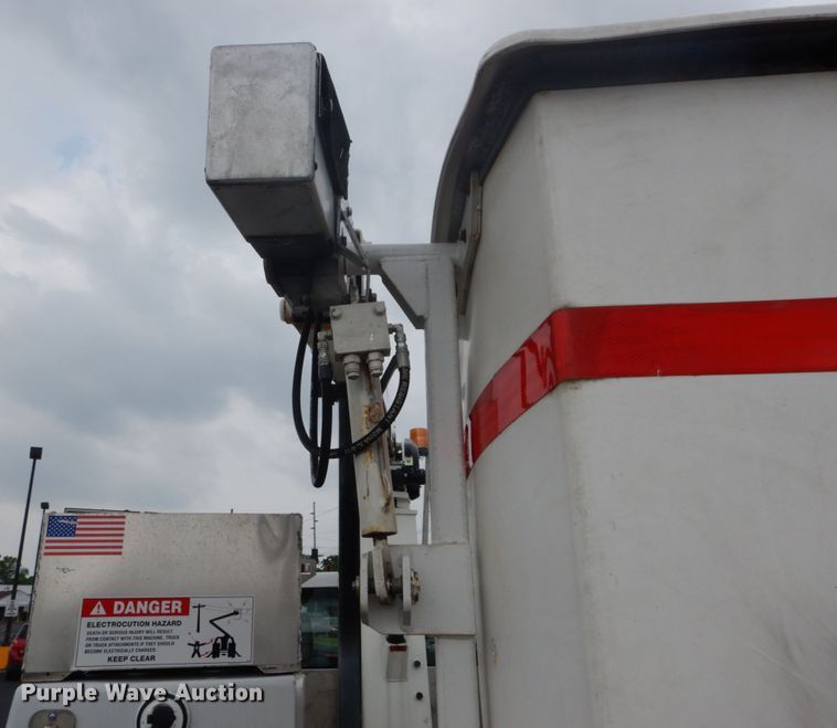 image for item DH5114 2014 Ford F450 Super Duty XL  bucket truck