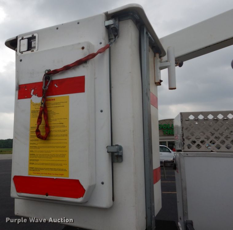 image for item DH5114 2014 Ford F450 Super Duty XL  bucket truck