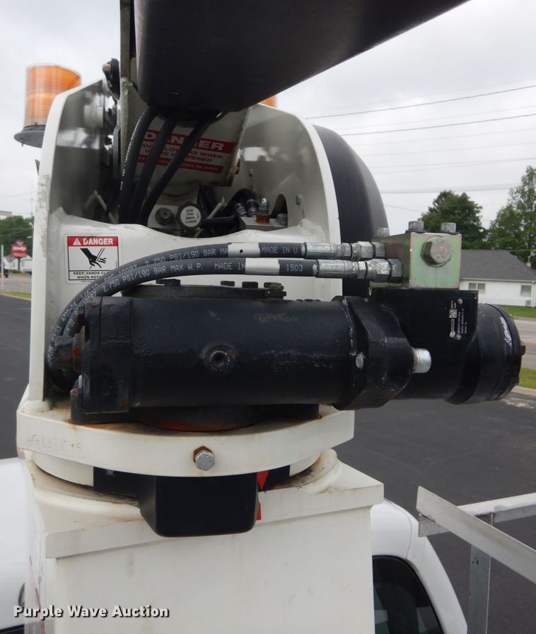 image for item DH5114 2014 Ford F450 Super Duty XL  bucket truck