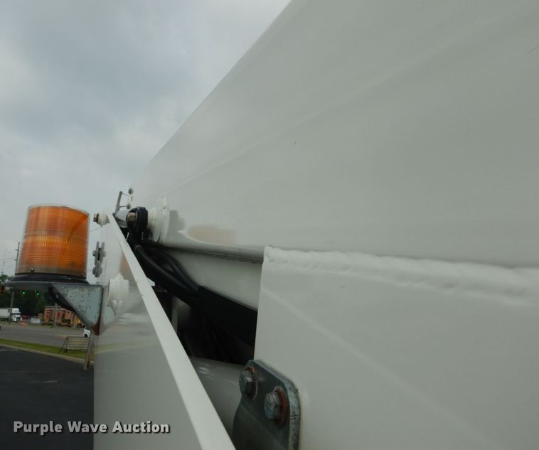 image for item DH5114 2014 Ford F450 Super Duty XL  bucket truck