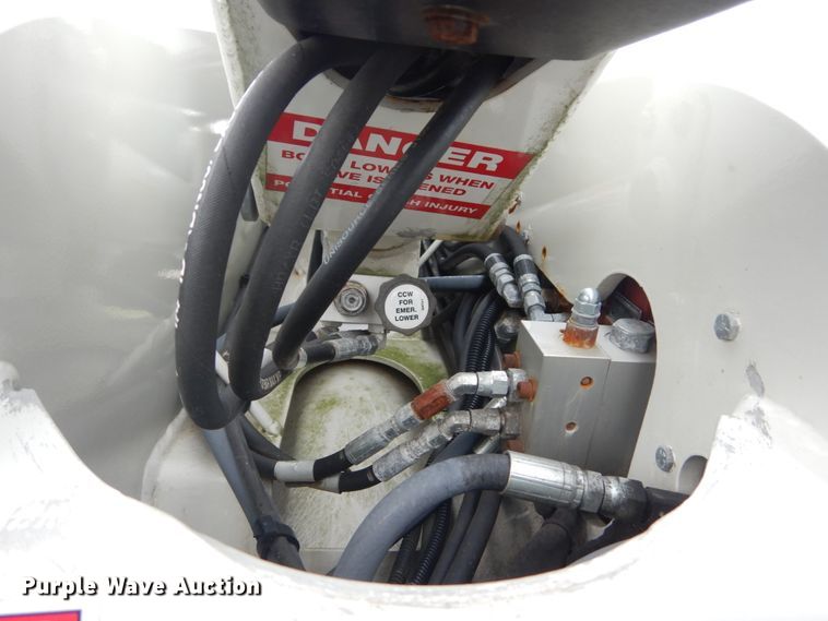 image for item DH5114 2014 Ford F450 Super Duty XL  bucket truck