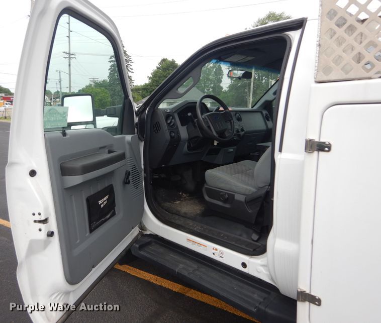 image for item DH5114 2014 Ford F450 Super Duty XL  bucket truck