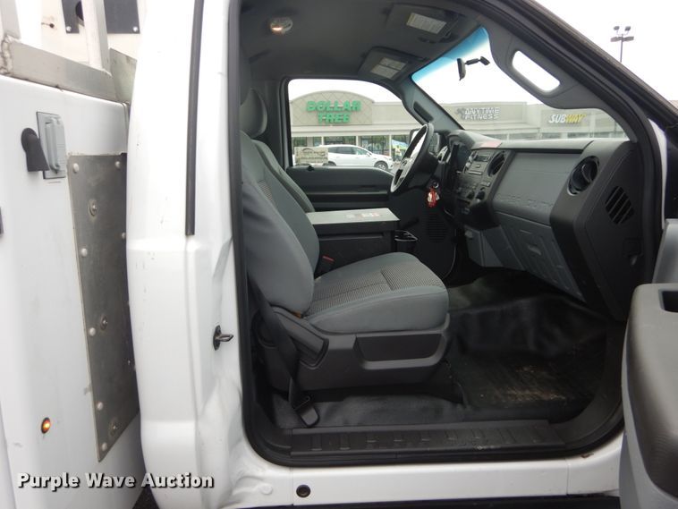 image for item DH5114 2014 Ford F450 Super Duty XL  bucket truck