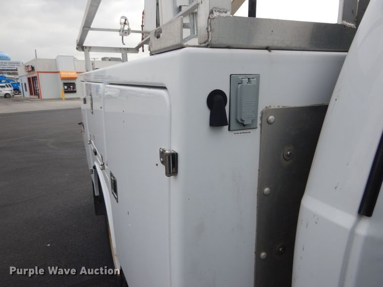 image for item DH5114 2014 Ford F450 Super Duty XL  bucket truck