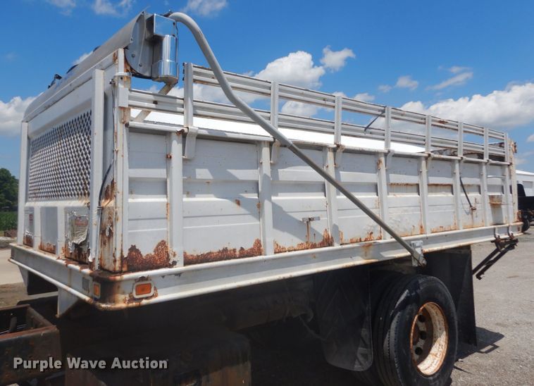 image for item DH5118 1991 Chevrolet Tiltmaster  dump truck