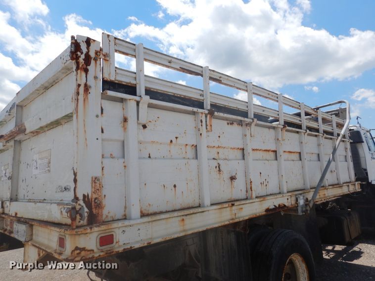 image for item DH5118 1991 Chevrolet Tiltmaster  dump truck