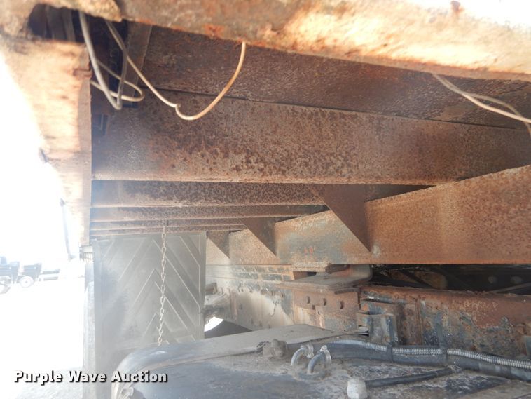 image for item DH5118 1991 Chevrolet Tiltmaster  dump truck